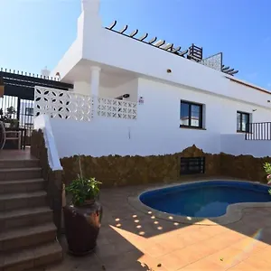 Konukevi Coco Surfhouse - Coworking Coliving, Corralejo